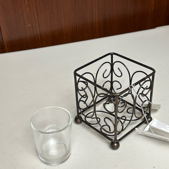 Home Interiors Metal square tea light holder - Picture 3 of 10
